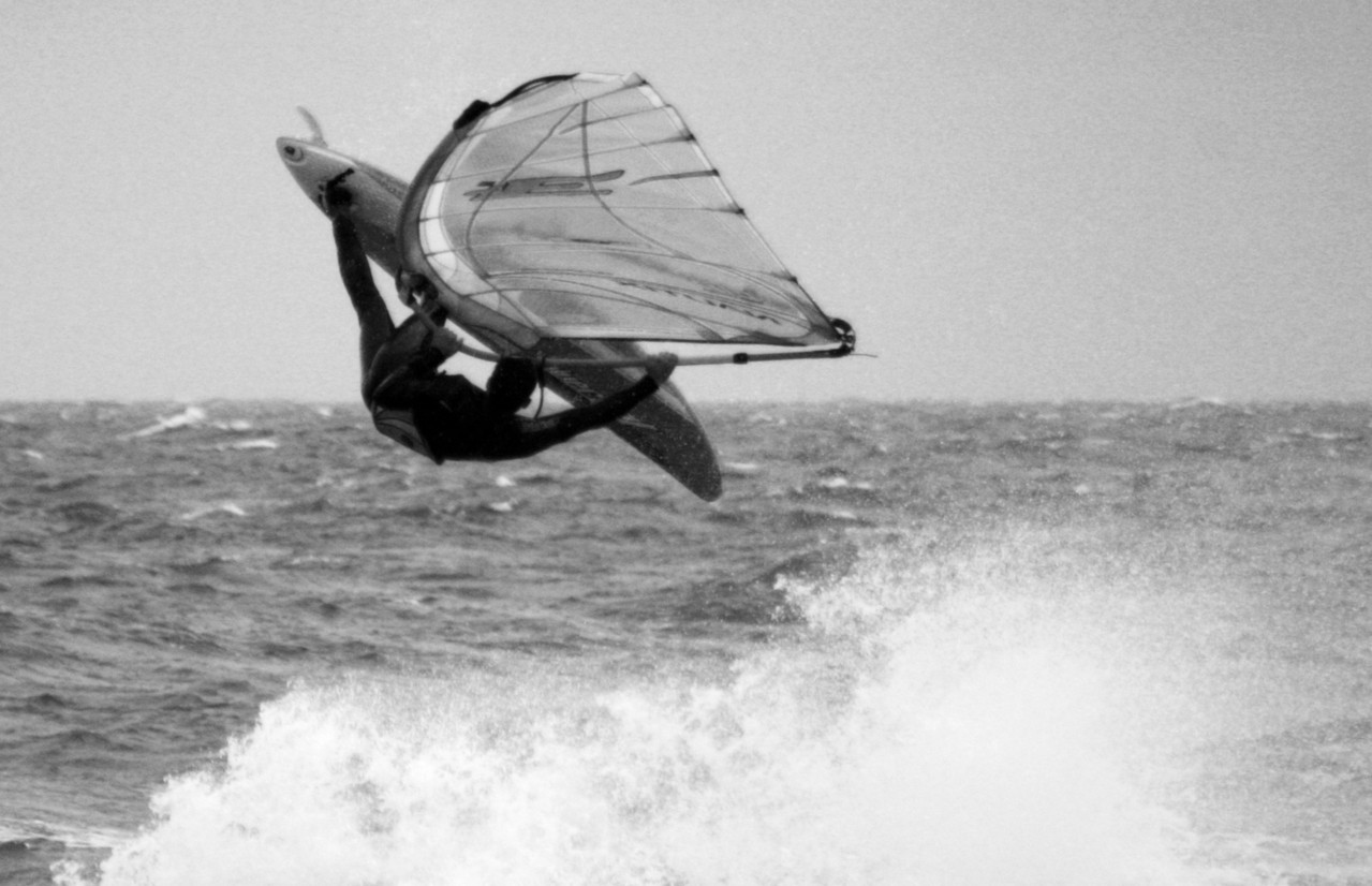Kite surfing na falach Bałtyku